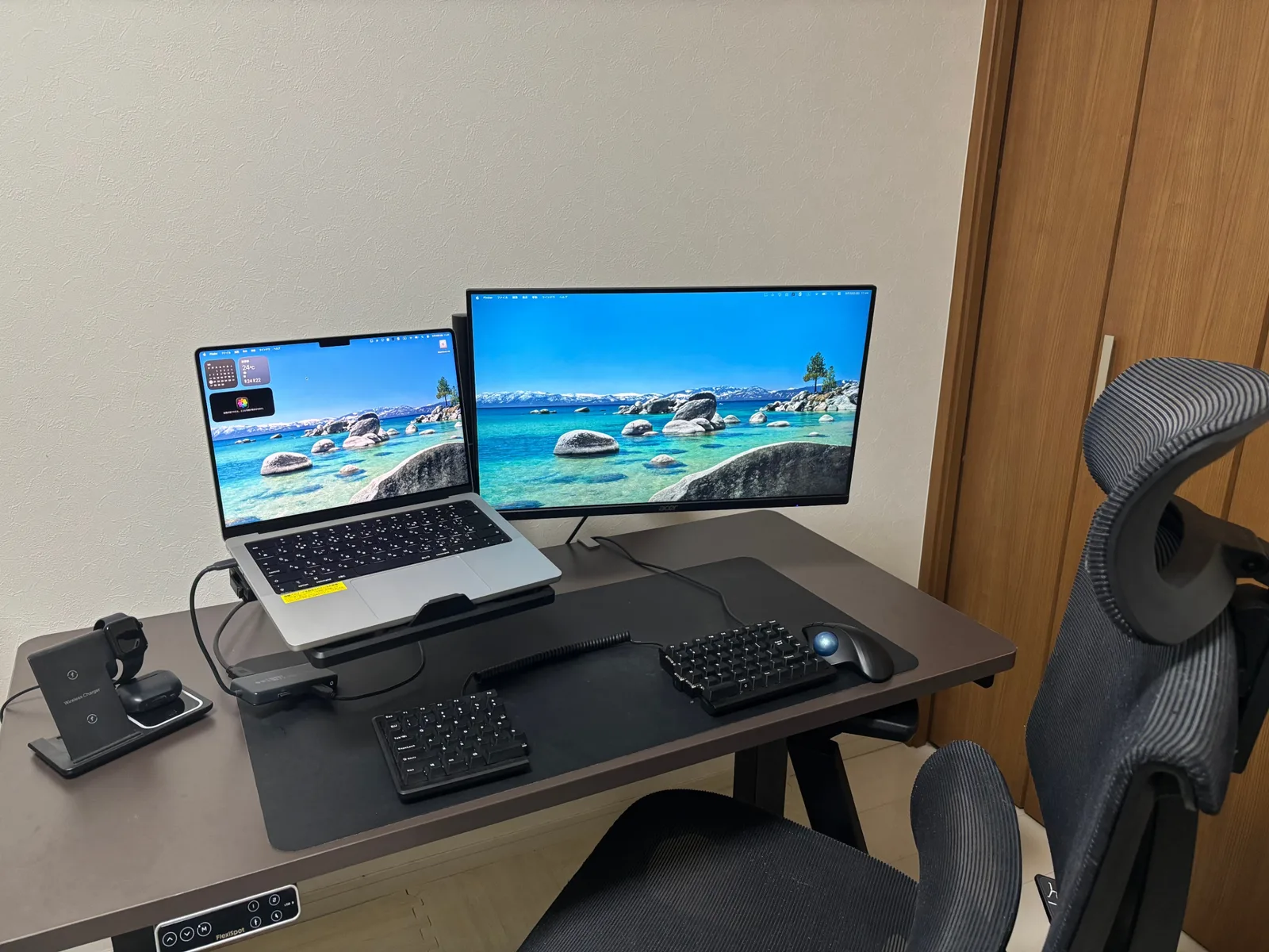 デスク偏差値55の部屋