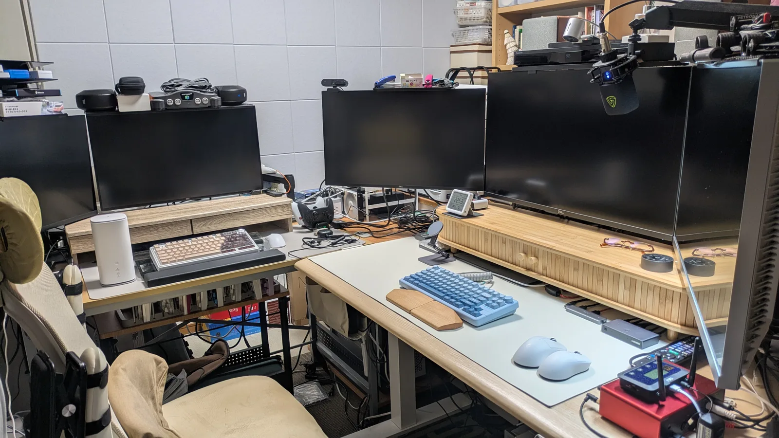 見栄えより使いやすさを優先したデスク